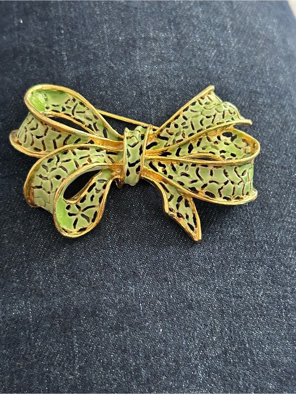 Gold-Tone Green Enamel Bow Brooch - Elegant Women’s Jewelry